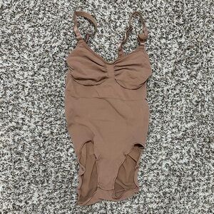 SKIMS Seamless Sculpt Brief Bodysuit Shapewear with Clasps - Size L/XL